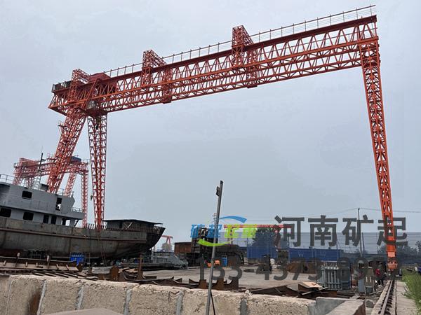 山東營口造船門式起重機(jī)廠家造船門式起重機(jī)大跨度作業(yè)